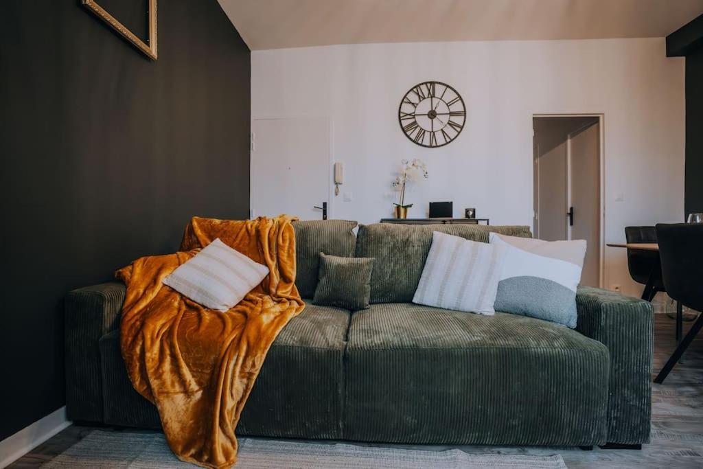 Le Bertrand • Le Raffinement En Coeur De Ville Châteauroux Esterno foto